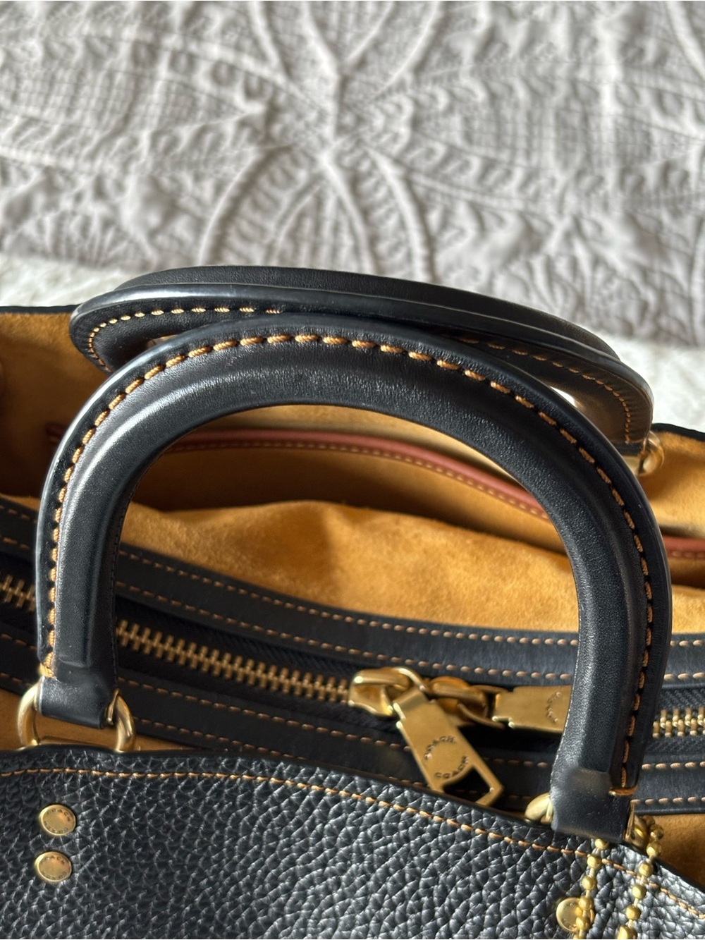 Coach 1941 Rogue 31 in Black/Gold - Picture 3 of 14